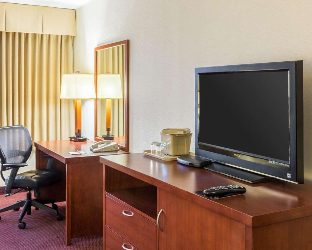 Clarion Hotel Somerset New Brunswick - photo 18