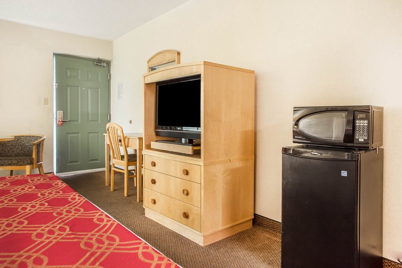 Motel 6 Nashville - photo 4