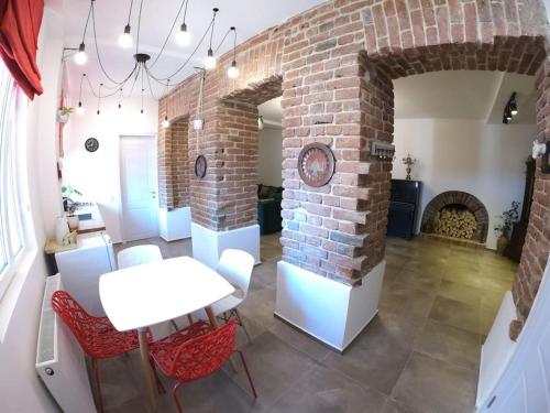 Matisse apartment in old Tbilisi