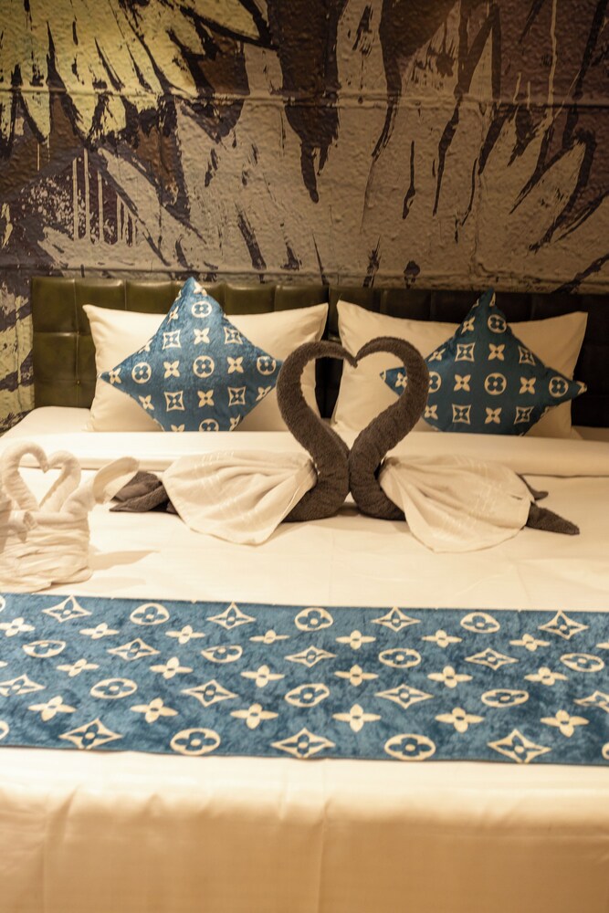 Click Hotel — Mundra — photo 3