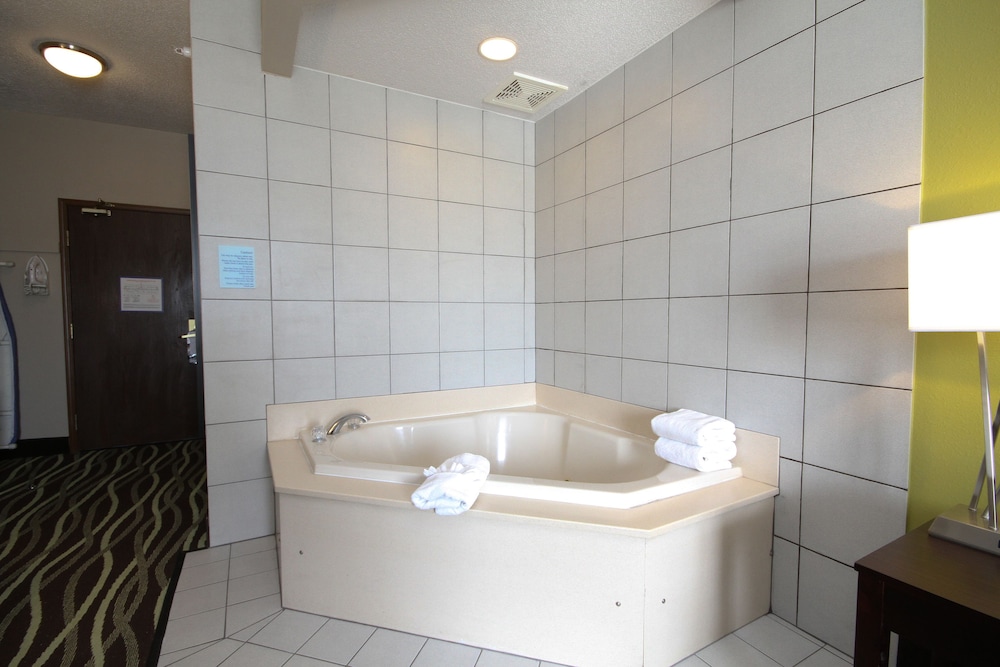 Holiday Inn Express Marshall by IHG - photo 21