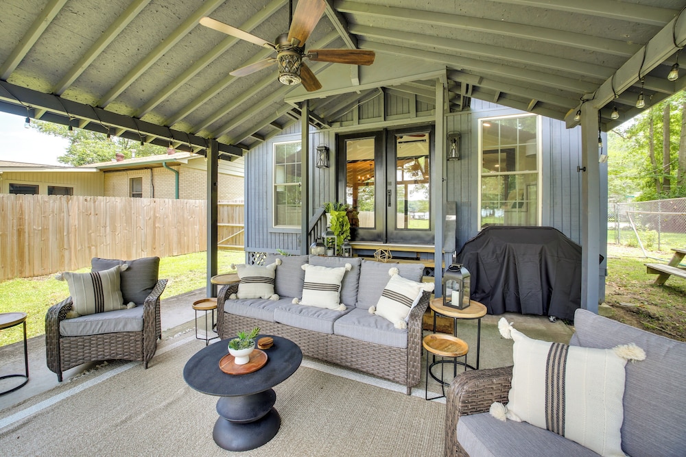 Lakefront Oasis with Patio in Hot Springs Arkansas in Hot Springs, United States