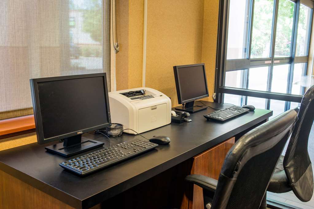Comfort Suites Springfield Eugene - photo 14