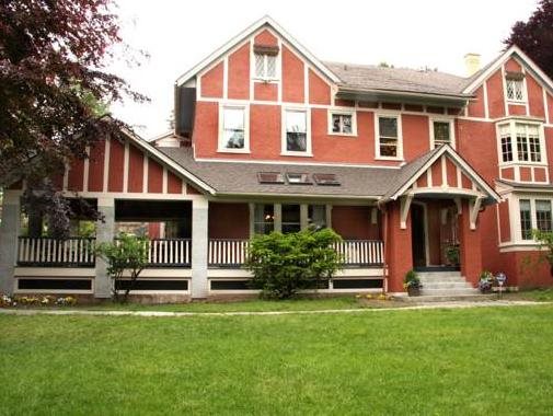 The Ellwanger Estate — 4-Star Luxury Hotel in Rochester, United States