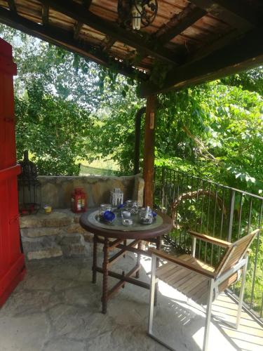 Cottage a Bossolasco con piscina — 4-Star Luxury Hotel in Niella Belbo, Italy