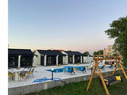 Unique Villa V with pool — 4-Star Luxury Hotel in Benkovac, Croatia