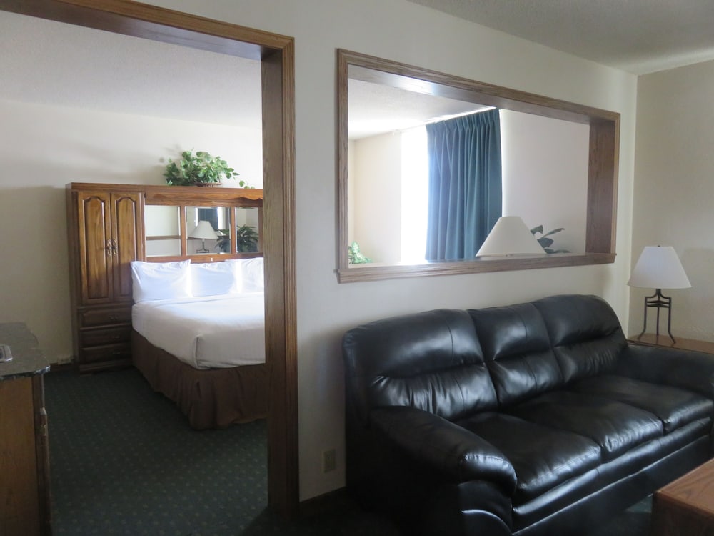 Baymont by Wyndham Fargo - photo 21