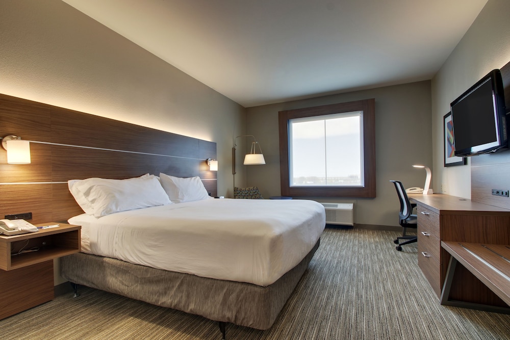 Holiday Inn Express Hotel & Suites Vernon College Area by IHG - photo 29