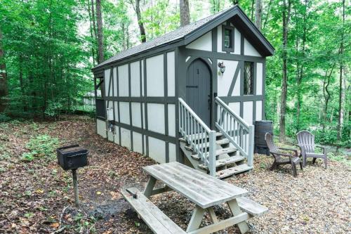 Tiny Home Cottage Near the Smokies #1 Olga - featured photo