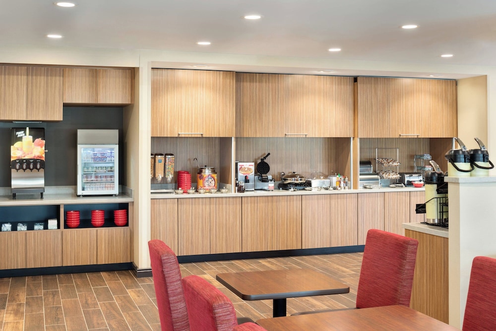 TownePlace Suites by Marriott Milwaukee Grafton - photo 15