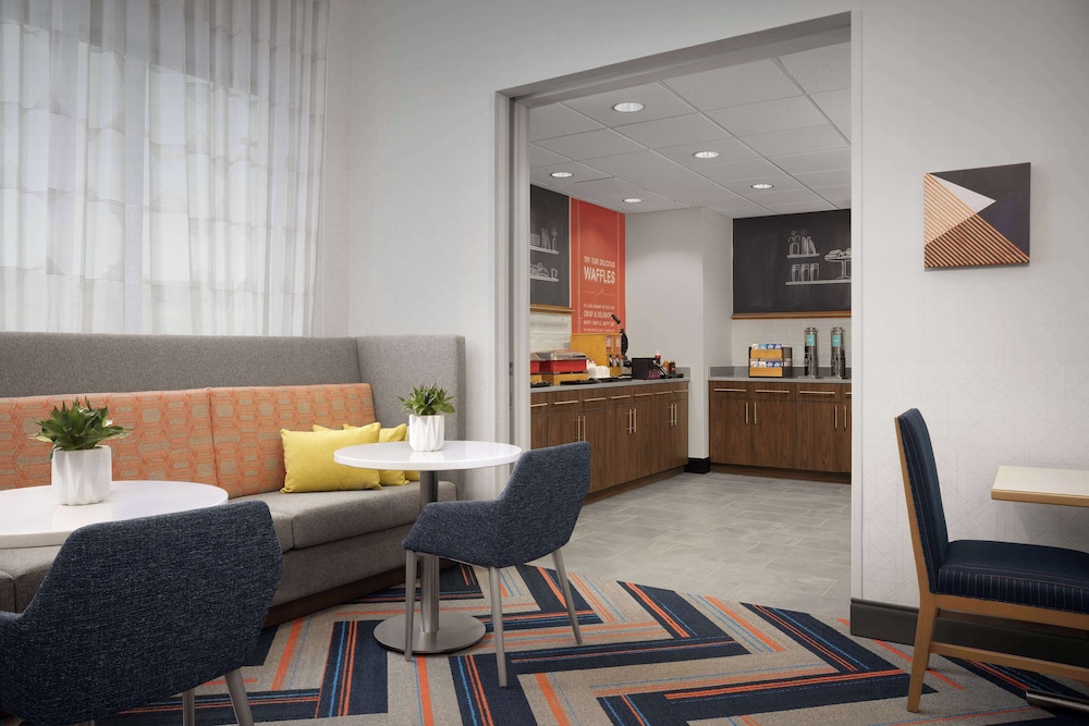 Hampton Inn & Suites Williston - photo 33
