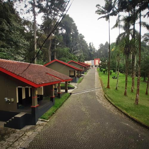 Surya Hotel & Resort Baturraden — hotel in Baturaden