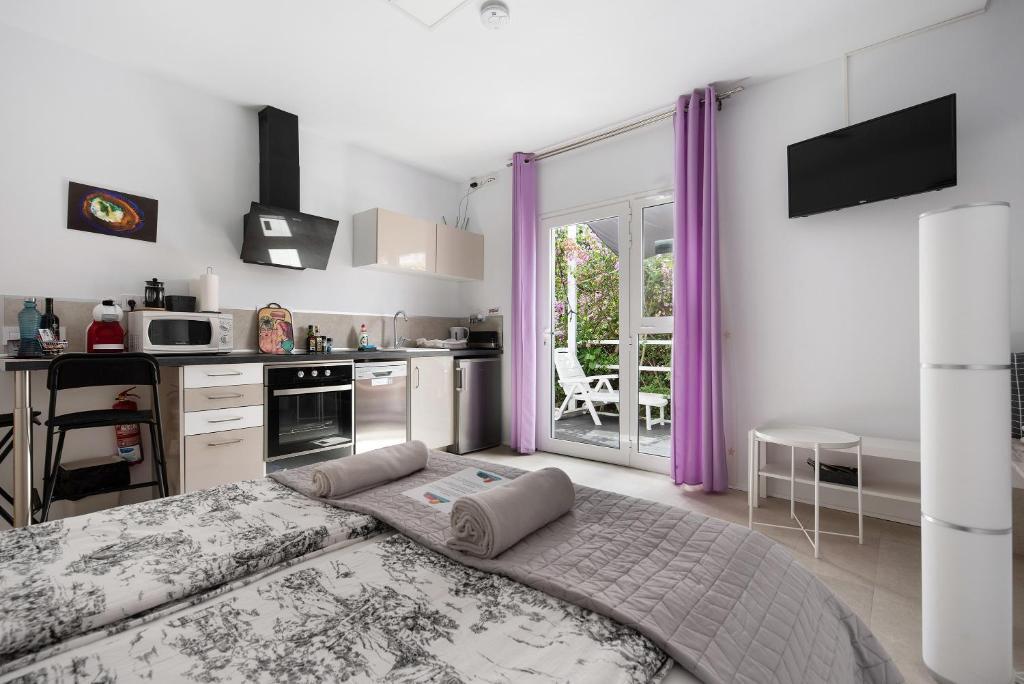Fantastico 3 Top Studio Zentrum Puerto de la Cruz Teneriffa 300 Meter zum Meer — 4-Star Luxury Hotel in Puerto De La Cruz, Spain