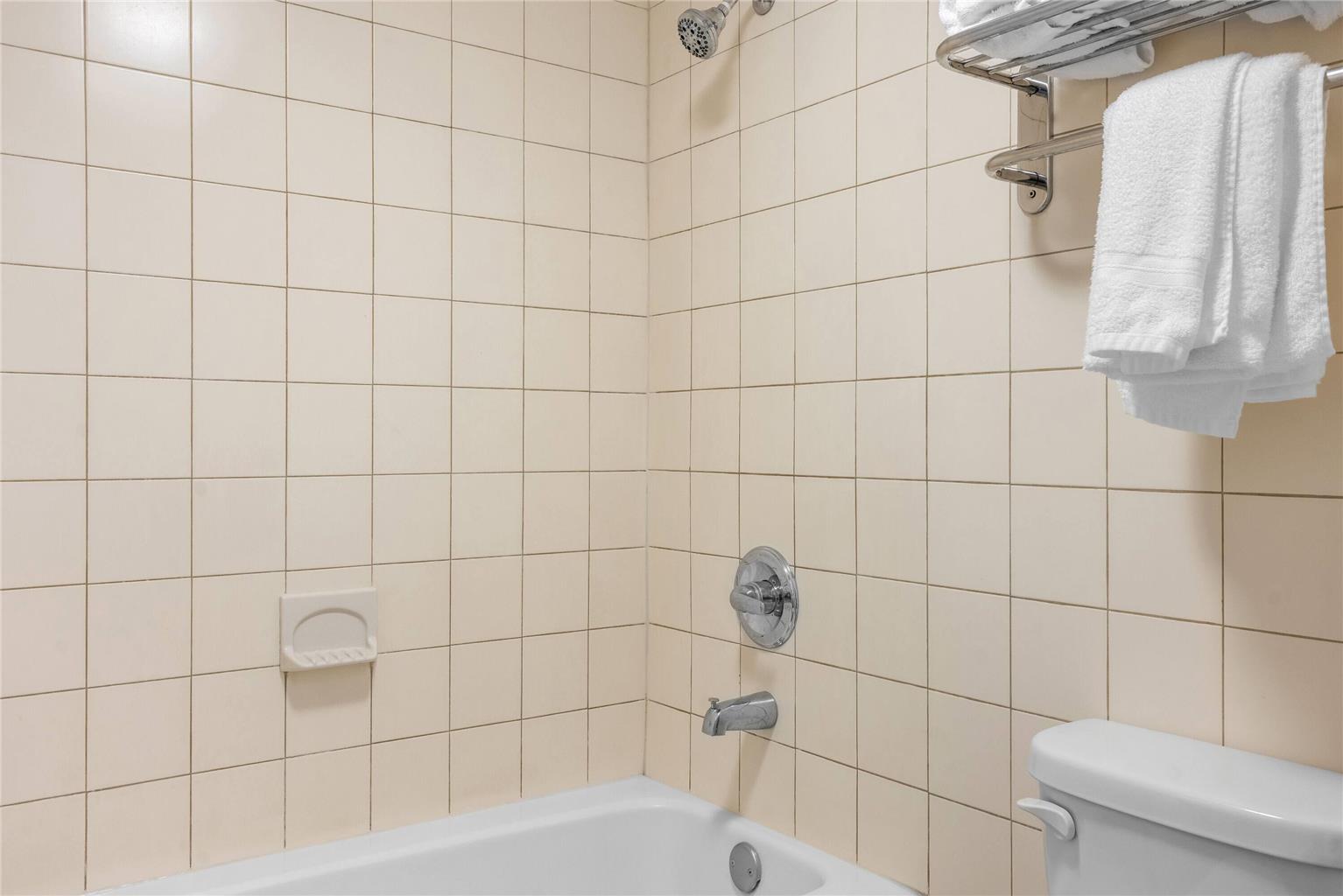 Days Inn by Wyndham Adel I 75 - photo 22