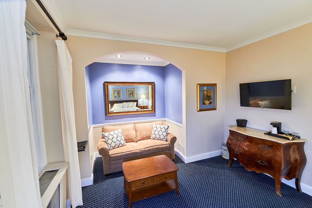 3 West Club - photo 22