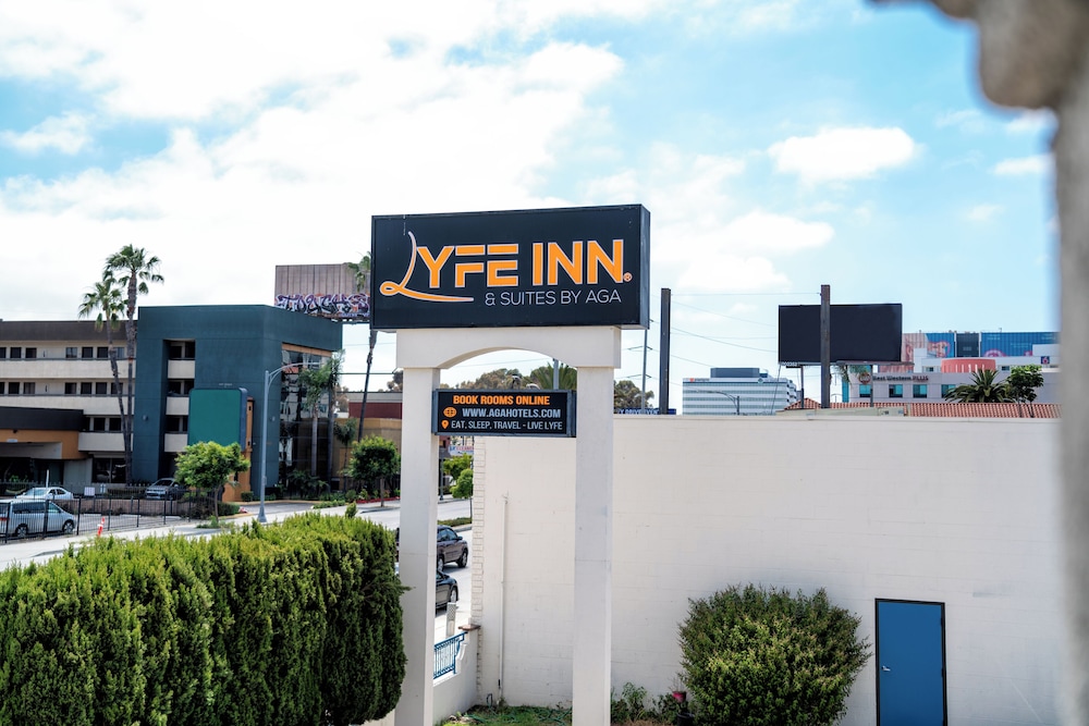 Lyfe Inn & Suites By Aga Lax Airport - photo 39