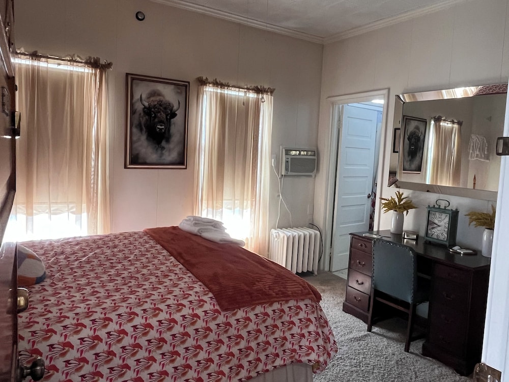 The Boho Buffalo Inn - photo 23