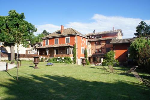 Les Jardins de la Tour — hotel in Chatillon-Sur-Chalaronne