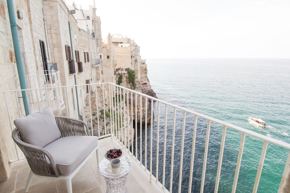 Dimora Talenti — 4-Star Luxury Hotel in Polignano A Mare, Italy