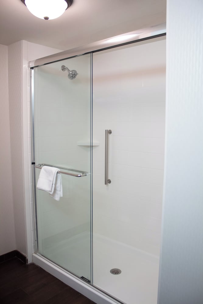Hampton Inn Big Rapids - photo 21