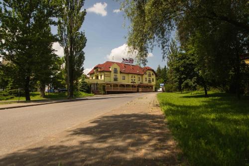 Restauracja Zajazd trzech braci — hotel in Cieszyn
