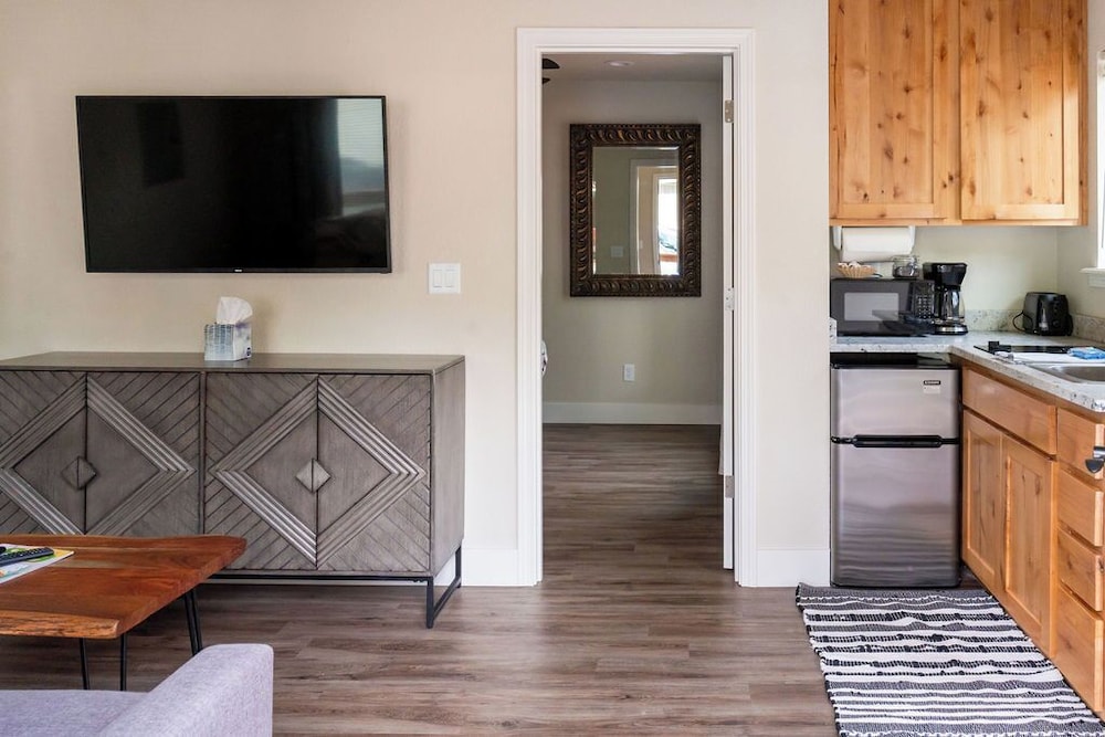 Rogue River Resort - photo 11