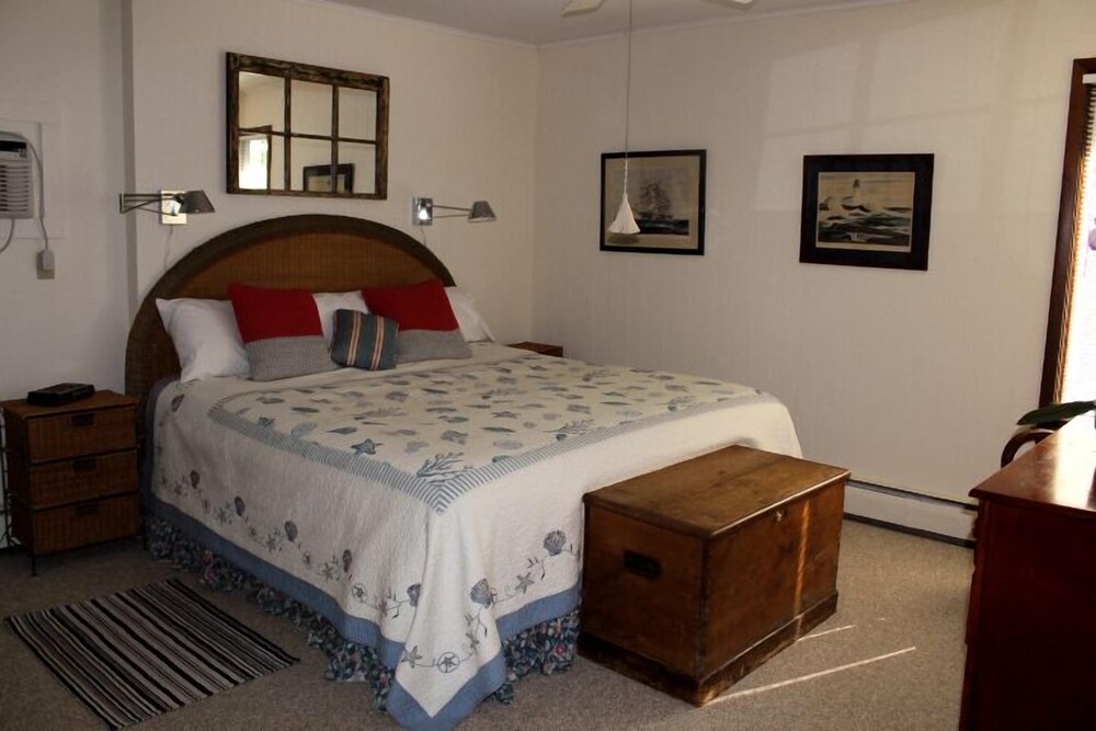 Dering Harbor Inn - photo 15