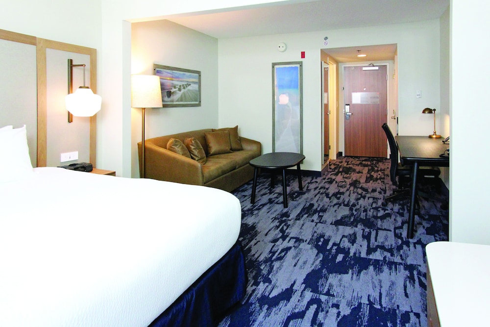 Fairfield by Marriott Inn & Suites Charleston Airport Convention Center - photo 15
