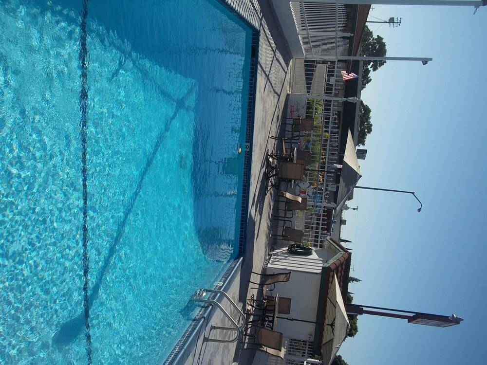 Holiday Motel Oakdale - photo 21