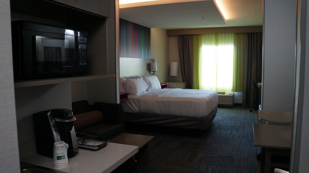 Holiday Inn Express & Suites Shippensburg by IHG - photo 4