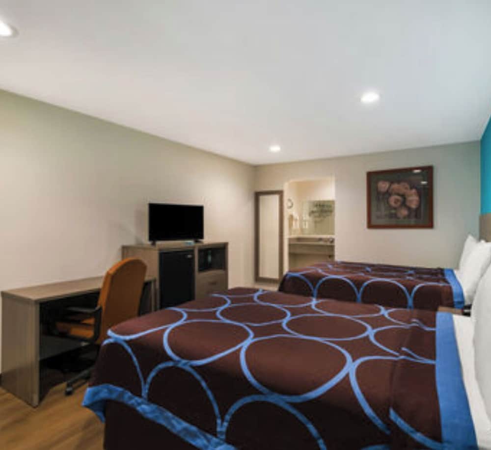 Super 8 by Wyndham Wichita Falls - photo 4