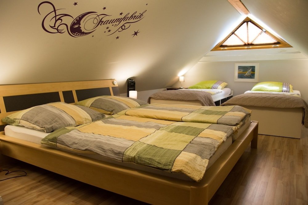 Komfortable Apartments in der Villa Eule — 4-Star Luxury Hotel in Varel, Germany