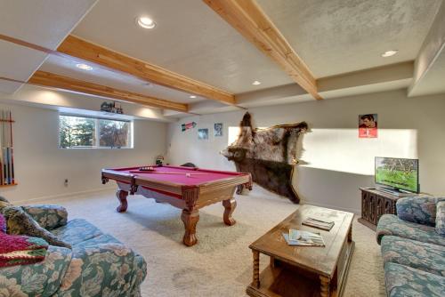 Sequoia Chalet home