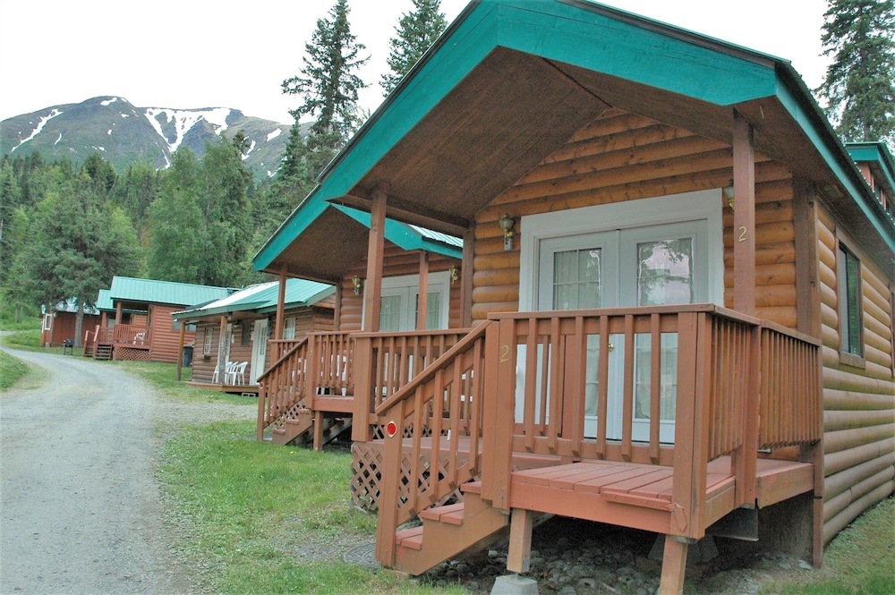 Gwin's Lodge & Roadhouse Est. 1952 - photo 40