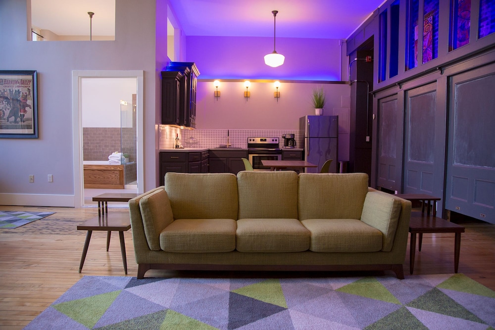 School 31 Lofts at Colors Studios - photo 84