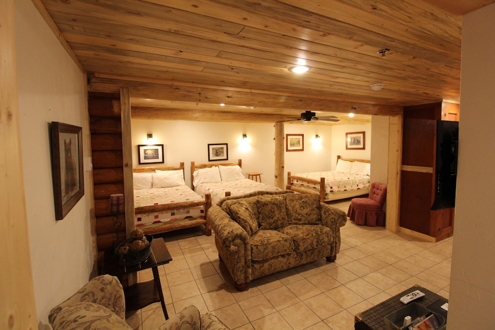 The Historic Wapiti Lodge - photo 166