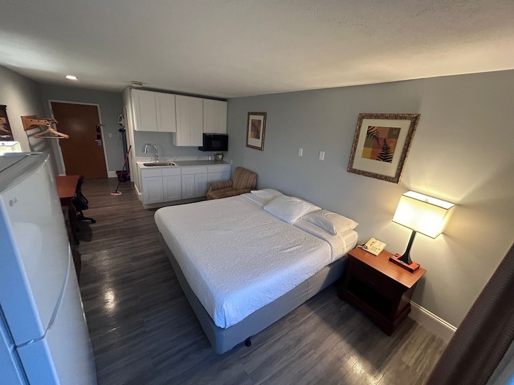 My Hometown Inn - photo 35