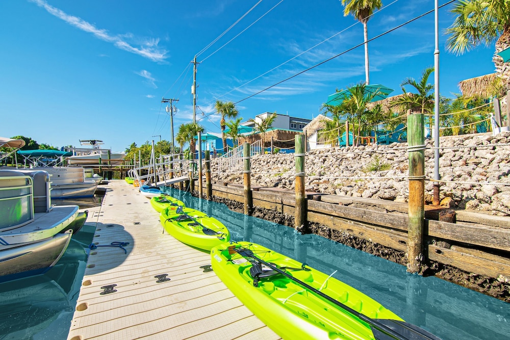 Latitude 26 Waterfront Resort & Marina - photo 46