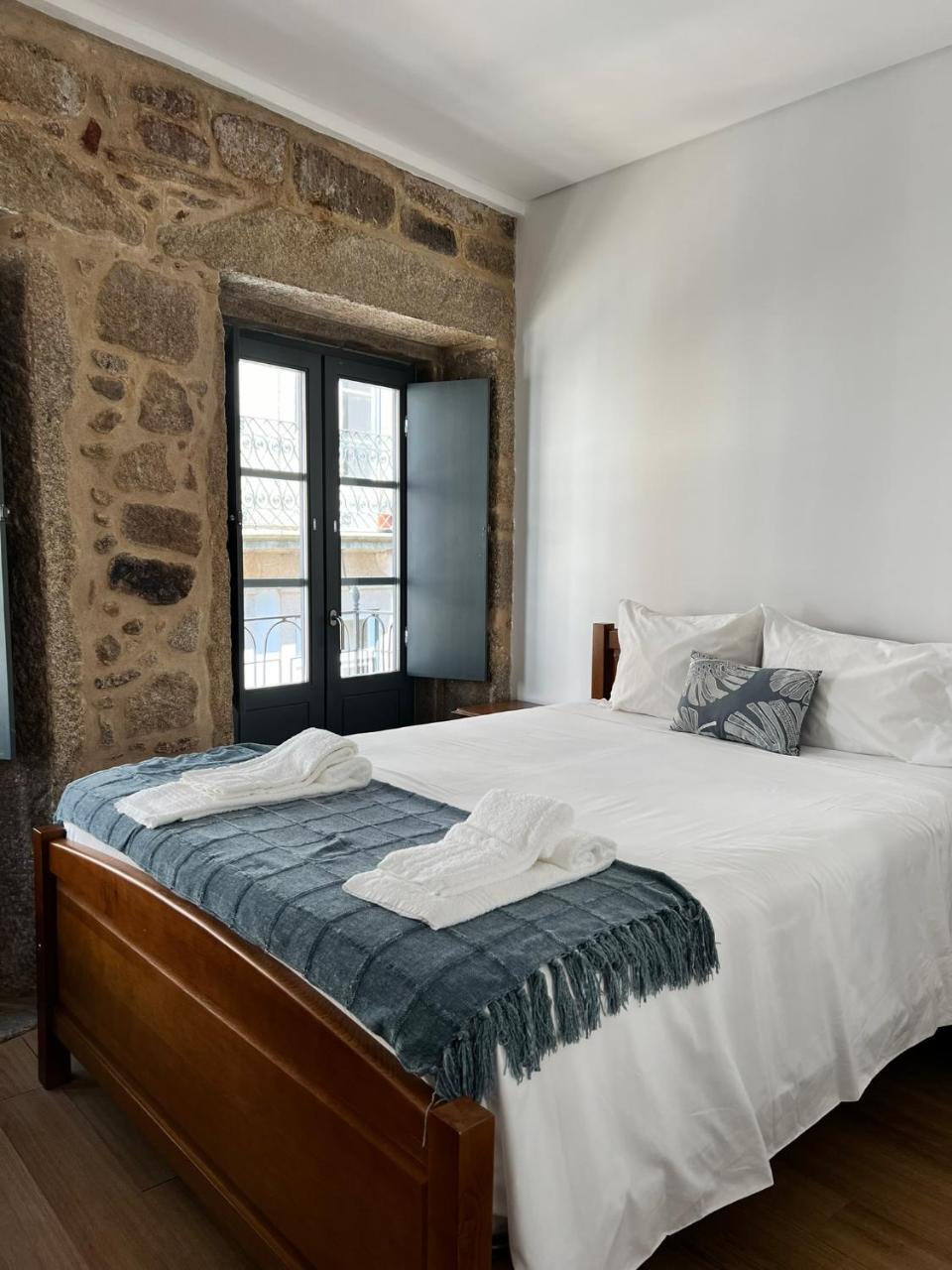 Casa Dentro da Vila — 4-Star Luxury Hotel in Ponte De Lima, Portugal