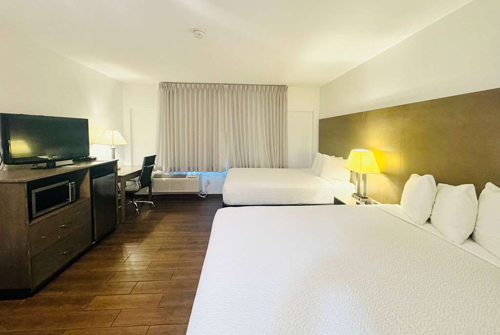 Ramada by Wyndham San Diego Airport - photo 27