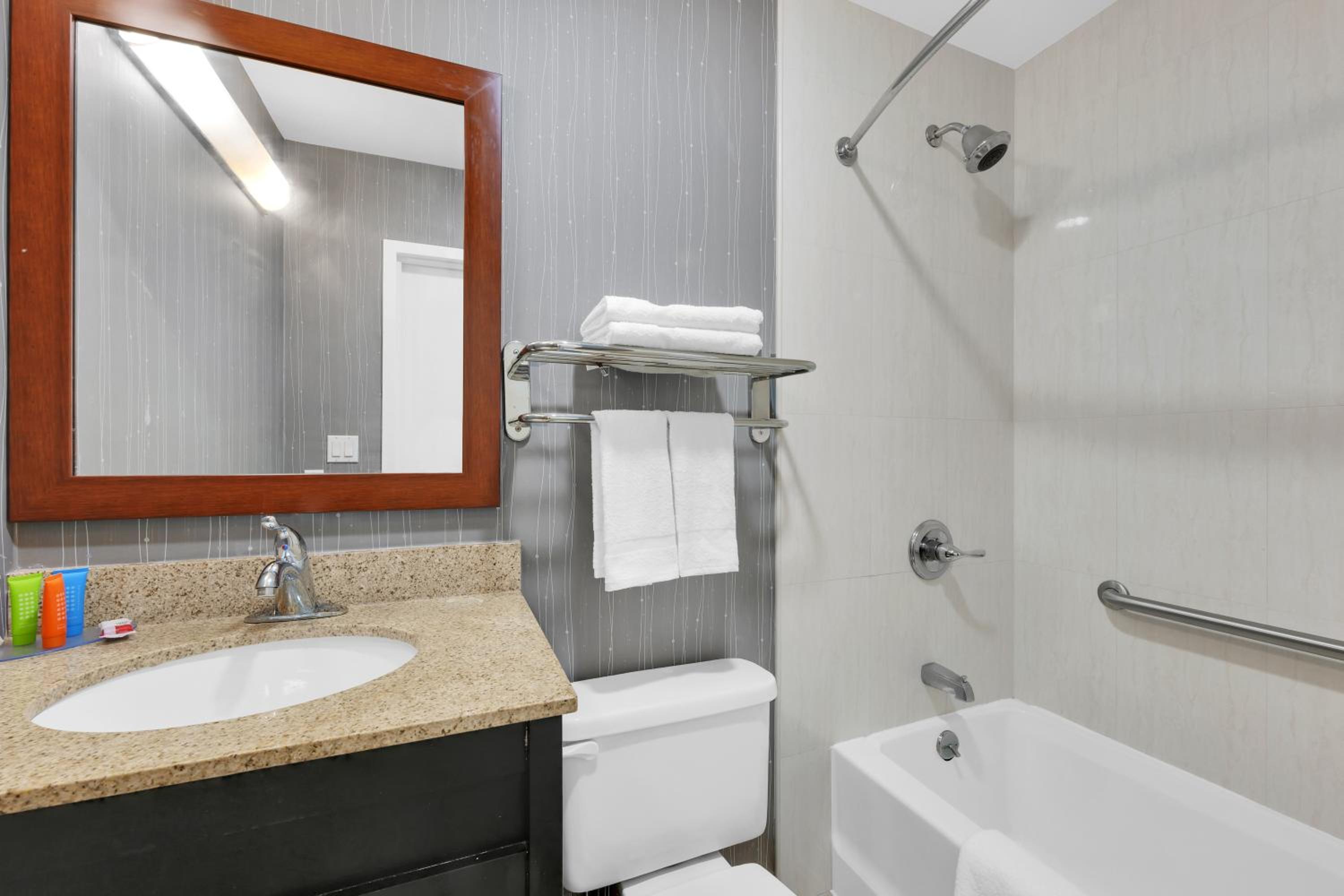 Hotel Pergola JFK Airport - photo 20
