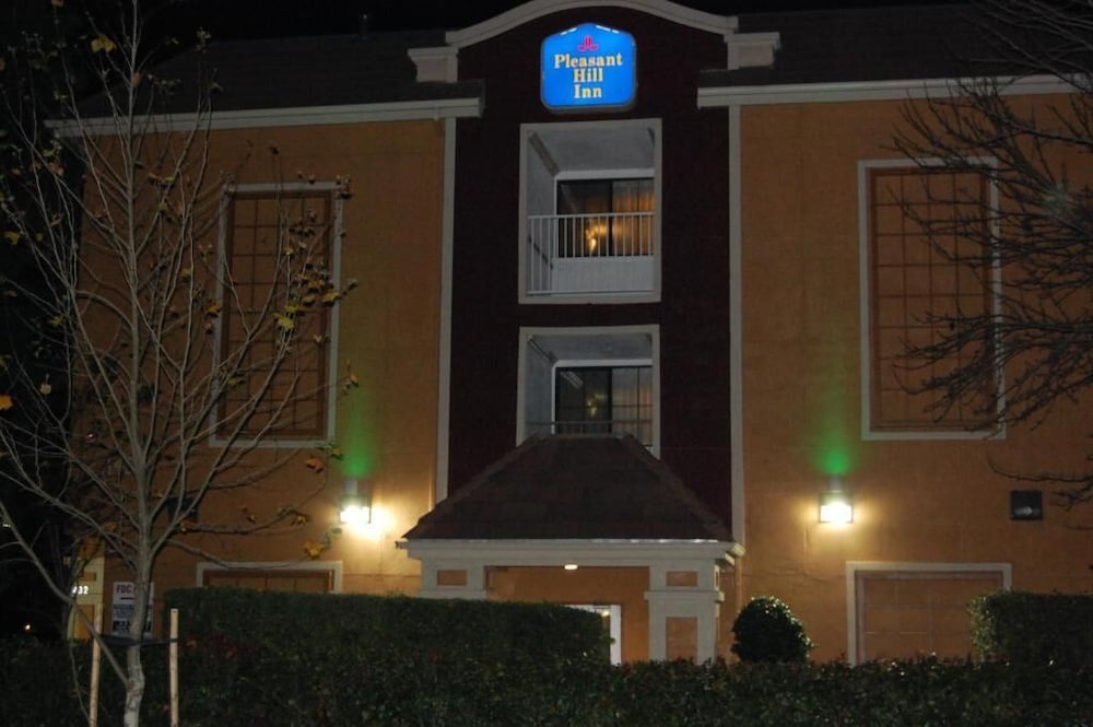 Pleasant Hill Inn - photo 23