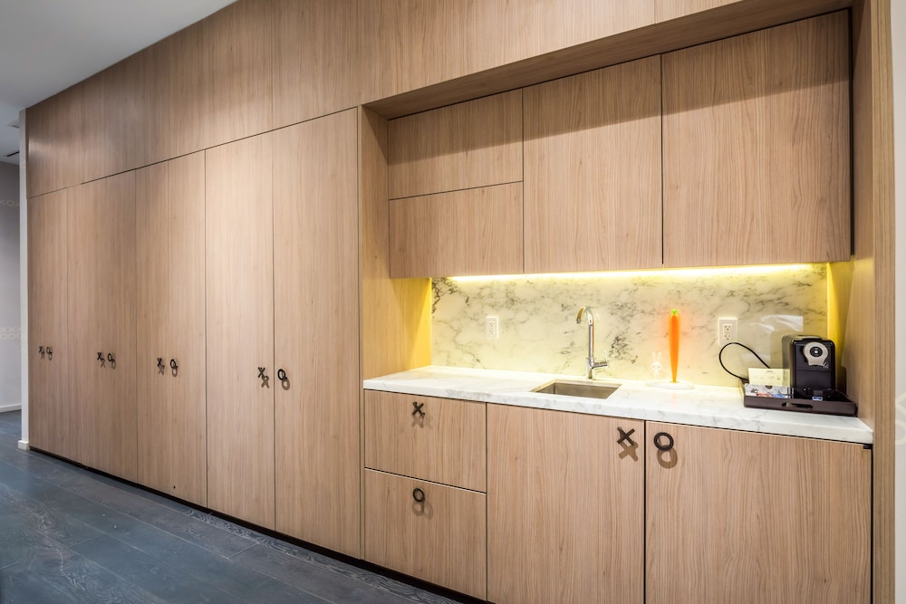 Suites at SLS Lux Brickell managed by CE - photo 9