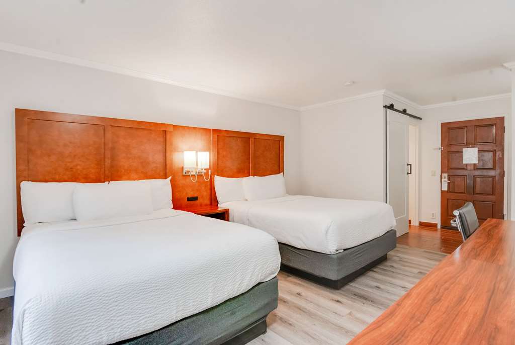 Ramada by Wyndham Mountain View - photo 13