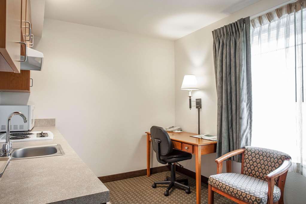 Quality Inn & Suites Federal Way Seattle - photo 15
