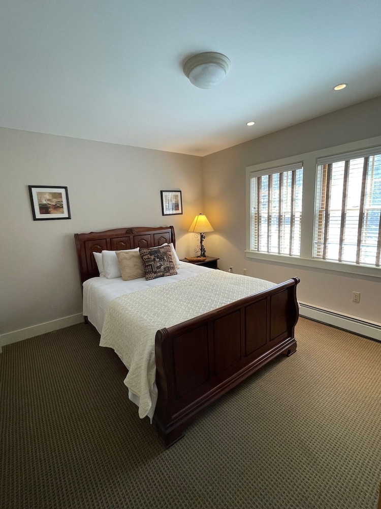 Snowed Inn - photo 22
