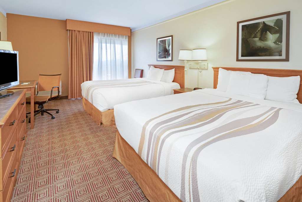 La Quinta Inn & Suites by Wyndham Salt Lake City Layton - photo 12