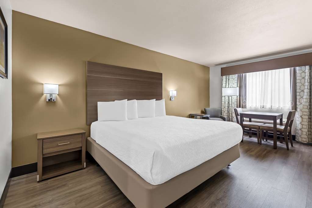 Best Western Plus Caldwell Inn & Suites - photo 16