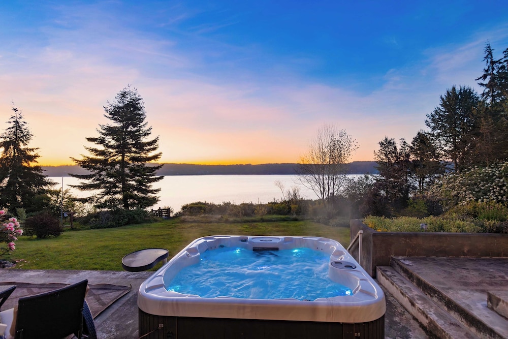 Orca Ridge on Resort Road by AvantStay A Views - featured photo