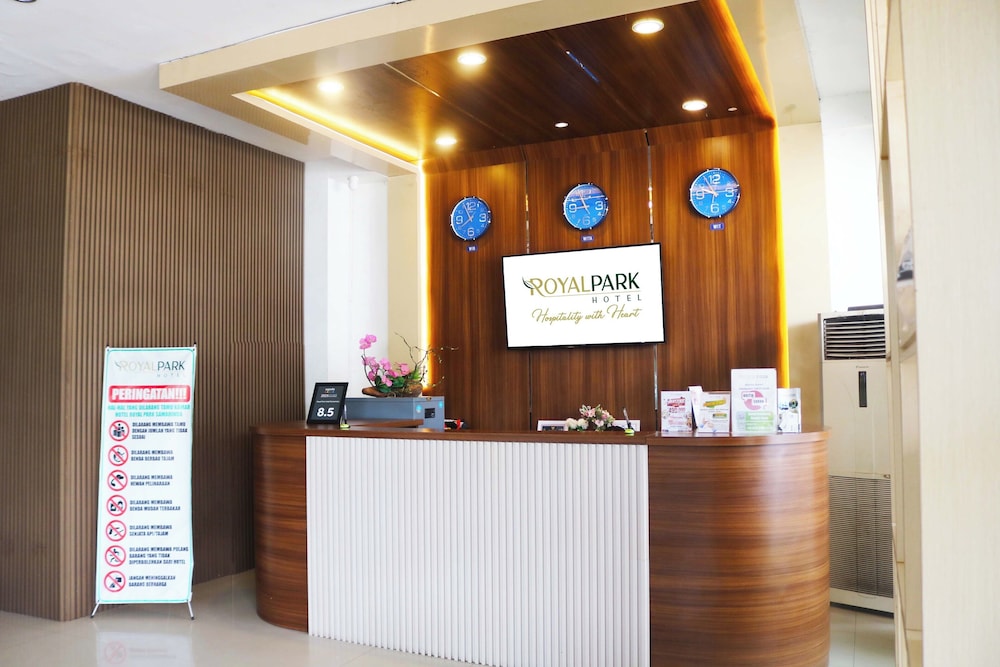 Capital O 949 Royal Park Hotel in Samarinda, Indonesia